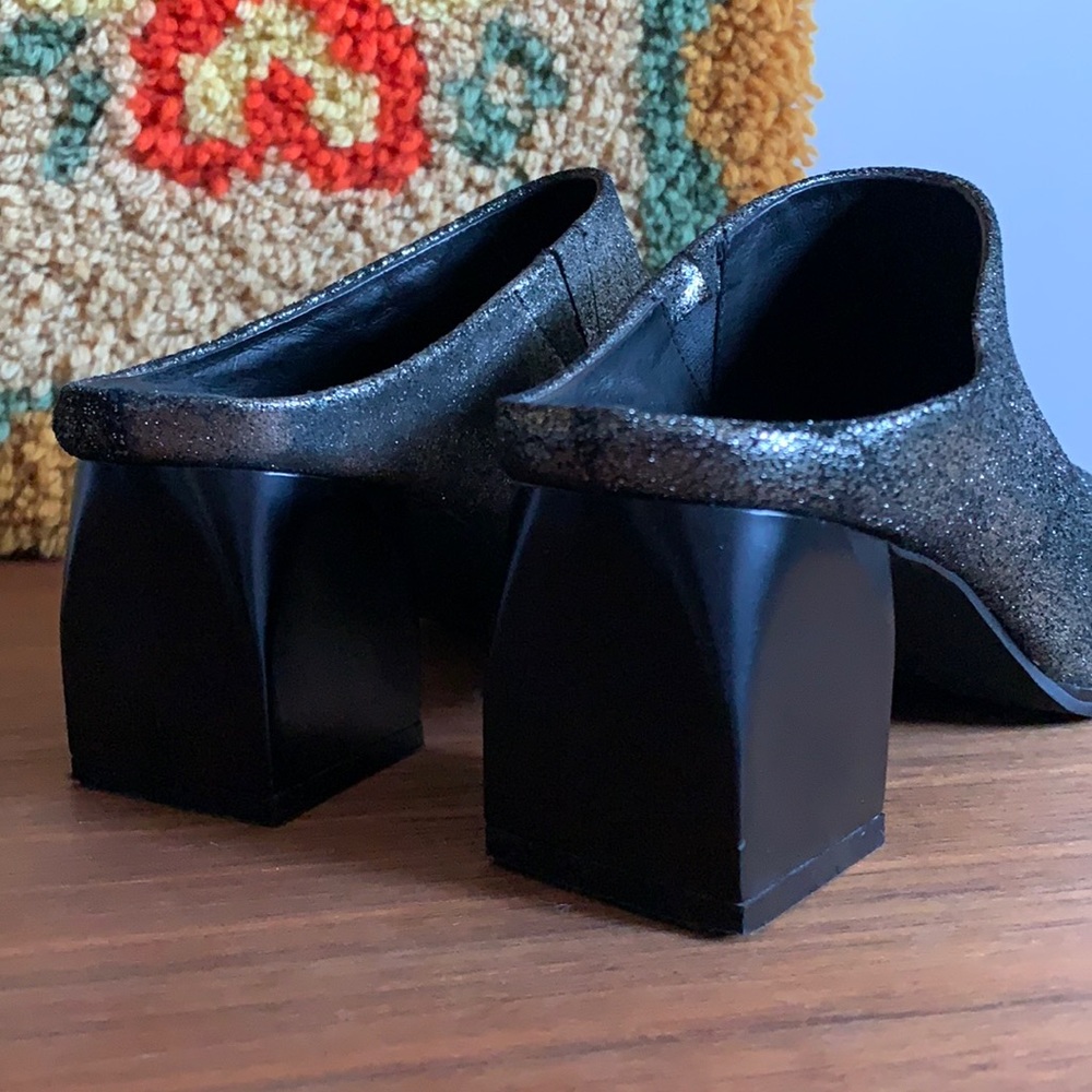 Intentionally Blank Silver Metallic Square Heel Mules Size 39 - Picture 3 of 9